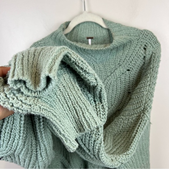 Free People Chunky Knit Pullover in XL - Picture 6 of 8